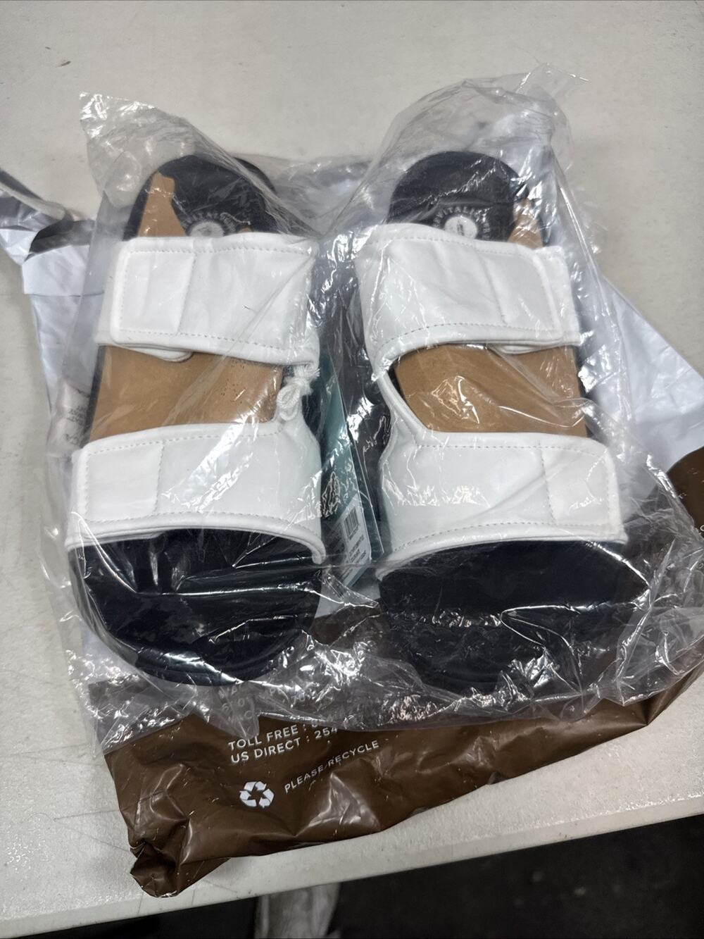 Women 12 Revitalign Orthotic Slide Sandals White and Black